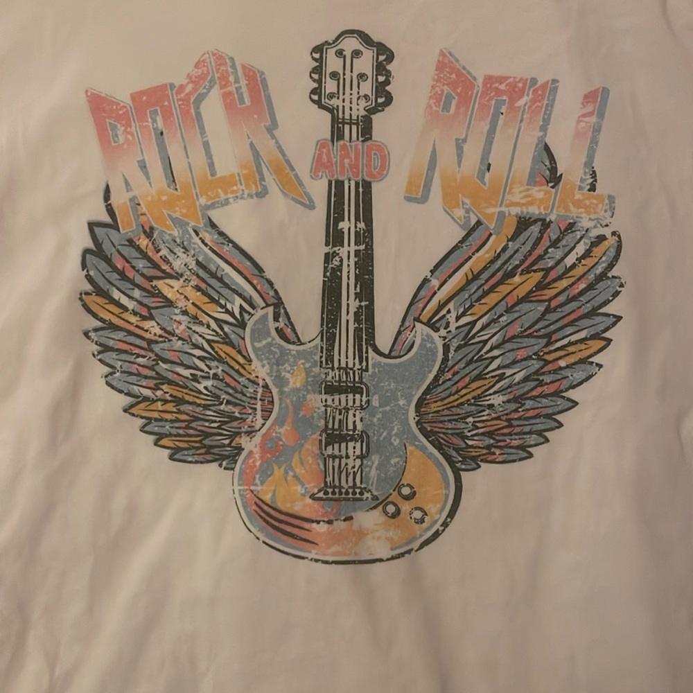 Local boutique graphic tee
